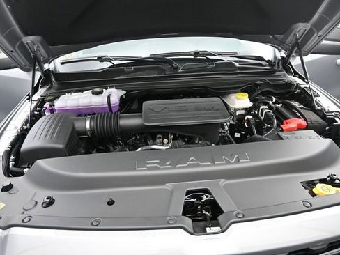 New 2025 RAM 1500 Big Horn image 38