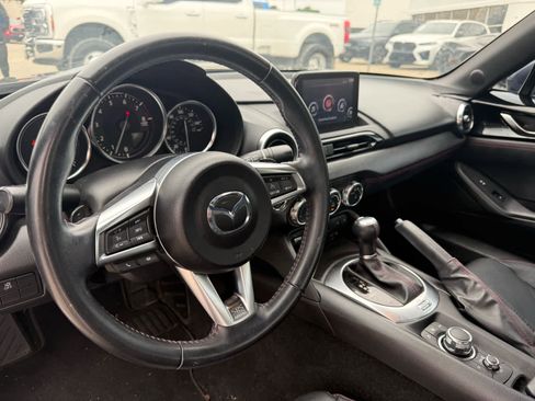 Used 2019 MAZDA MX-5 Miata RF Grand Touring RWD image 8