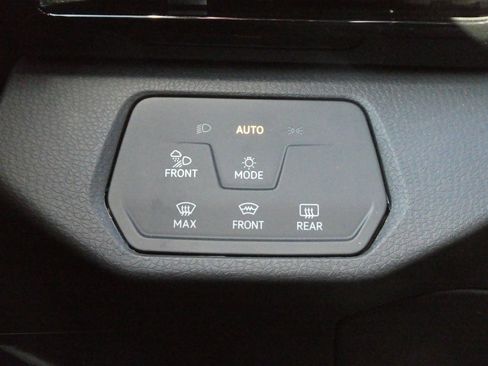 New 2025 Volkswagen ID.4 Pro S image 11