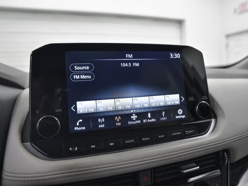 Used 2023 Nissan Rogue SL w/ SL Premium Package image 19