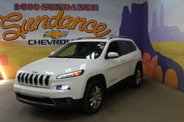 Used 2016 Jeep Cherokee Limited w/ Luxury Group AWD/4WD image 8