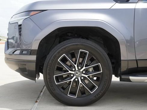 Used 2024 Lexus GX 550 w/ Accessory Package (2T) AWD/4WD image 5