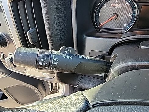 Used 2018 Chevrolet Silverado 1500 LT w/ All Star Edition image 29