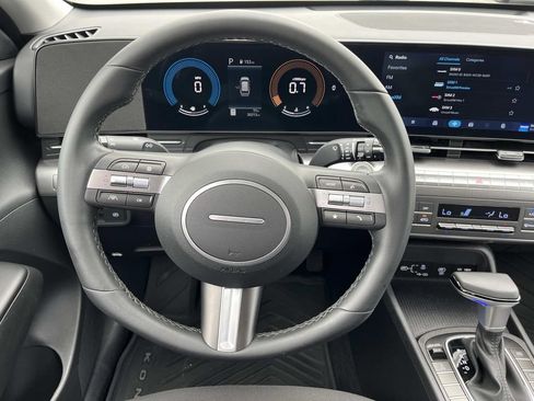 Used 2024 Hyundai Kona SEL AWD/4WD image 12