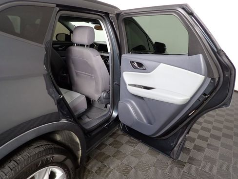 Used 2019 Chevrolet Blazer LT image 38