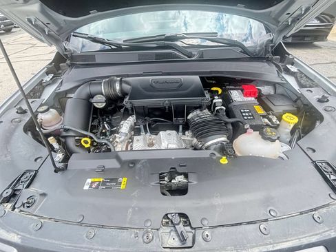 Used 2025 Jeep Compass Trailhawk AWD/4WD image 31