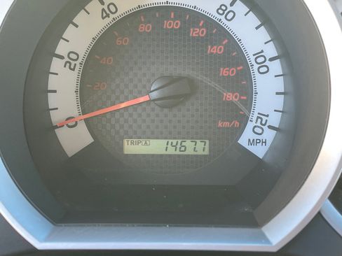 Used 2012 Toyota Tacoma 4x4 Access Cab V6 image 11