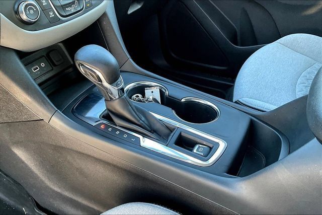 Used 2024 Chevrolet Equinox LS w/ LS Convenience Package FWD image 17
