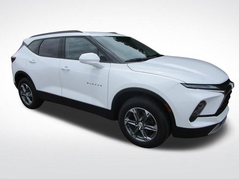 Used 2024 Chevrolet Blazer LT w/ Convenience Package FWD image 6
