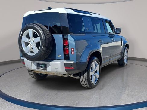 Used 2023 Land Rover Defender 110 S image 6
