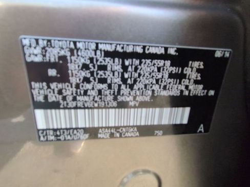 Used 2014 Toyota RAV4 Limited image 33