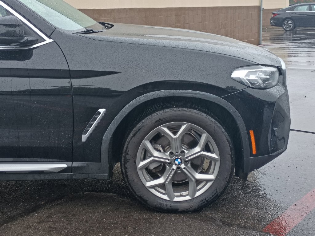 Used 2024 BMW X3 xDrive30i AWD/4WD image 2