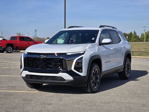 New 2026 Chevrolet Equinox ACTIV image 2