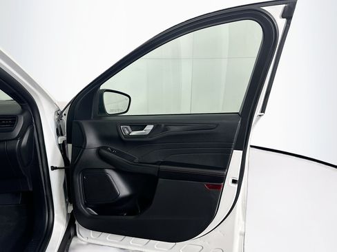 Used 2025 Ford Escape ST-Line w/ Tech Pack #1 FWD image 33