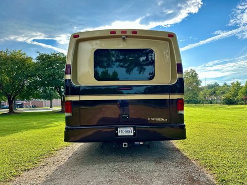 Used 2006 Ford E-450 and Econoline 450 280 Ford E450 image 7