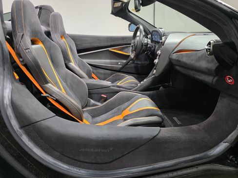 Used 2020 McLaren 720S Performance image 21