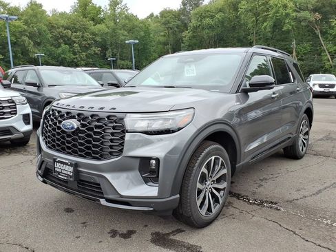 New 2026 Ford Explorer ST-Line AWD/4WD image 3