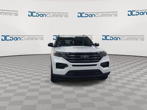 Used 2021 Ford Explorer XLT w/ Class III Trailer Tow Package AWD/4WD image 3
