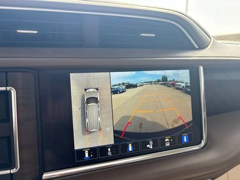 Used 2023 GMC Yukon XL Denali AWD/4WD image 50