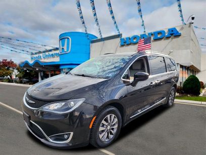 Used 2019 Chrysler Pacifica Touring-L Plus