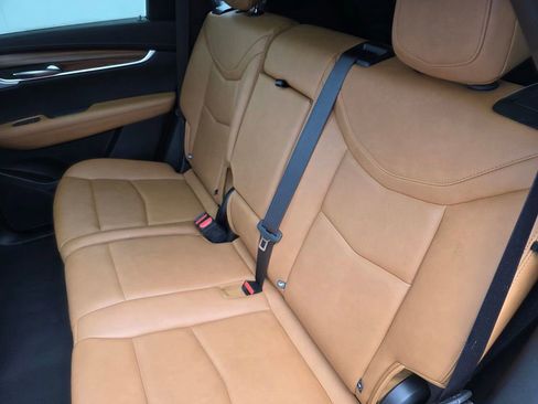 Used 2023 Cadillac XT5 Premium Luxury AWD/4WD image 16