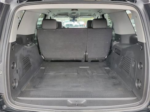 Used 2020 Chevrolet Tahoe 4WD w/ Remote Keyless Entry Package image 12