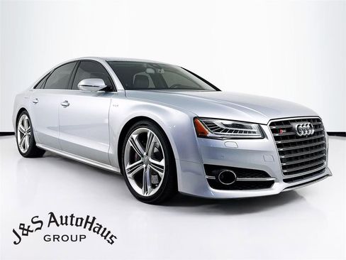 Used 2015 Audi S8 image 1