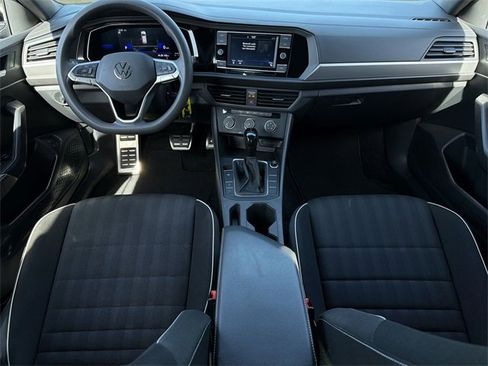 Used 2023 Volkswagen Jetta Sport image 18