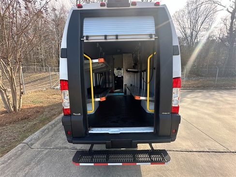 Used 2024 RAM ProMaster 3500 w/ Delivery Van Package image 29