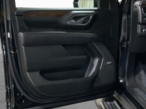 Used 2023 Chevrolet Suburban Premier w/ Max Trailering Package AWD/4WD image 22