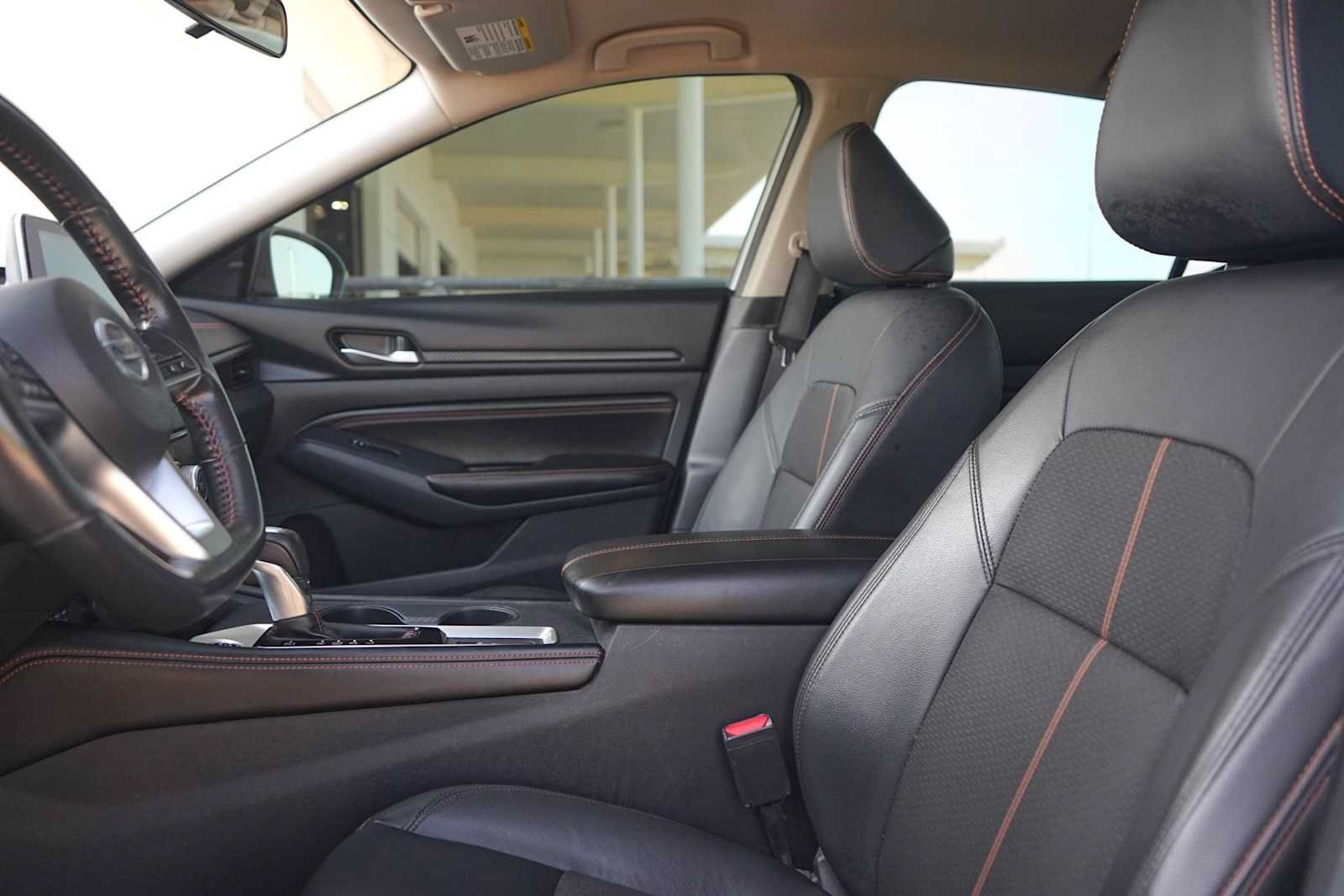 Used 2022 Nissan Altima 2.5 SR AWD/4WD image 11