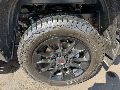 Used 2024 Toyota Tundra Limited w/ TRD Off-Road Package AWD/4WD image 10