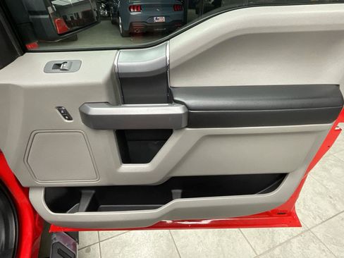 Used 2018 Ford F150 XLT w/ Equipment Group 302A Luxury AWD/4WD image 8