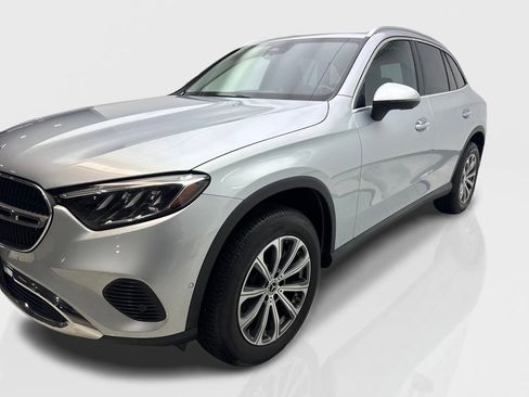 Used 2023 Mercedes-Benz GLC 300 4MATIC image 11