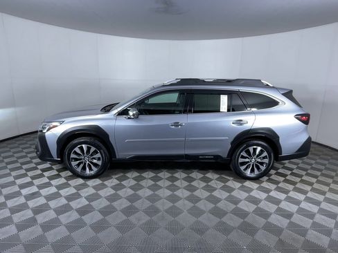 Used 2023 Subaru Outback Touring XT image 5