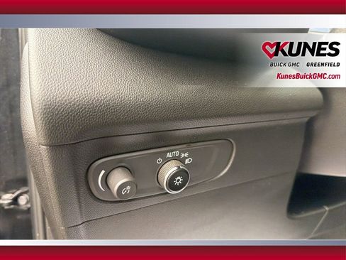 Used 2023 Buick Envision Essence w/ Sport Touring Package image 20