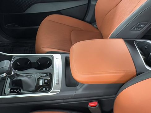 New 2026 Kia Carnival EX FWD image 34