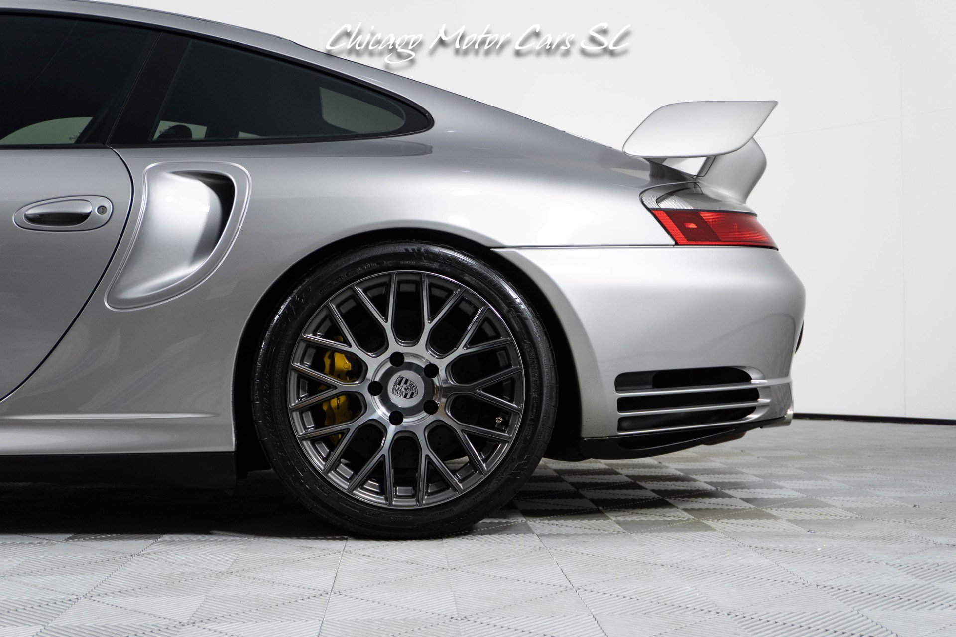 Used 2002 Porsche 911 GT2 RWD image 3