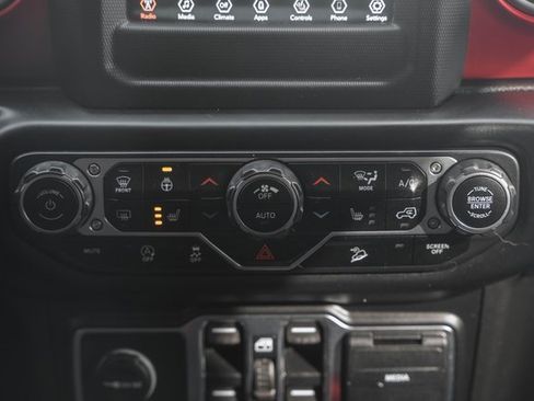 Used 2020 Jeep Wrangler Unlimited Rubicon w/ LED Lighting Group image 24