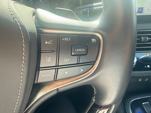 Certified 2023 Lexus LS 500 w/ Interior Upgrade Package RWD image 18