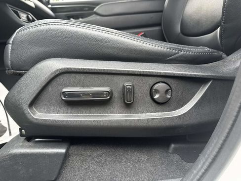 Used 2023 Honda Pilot EX-L image 17