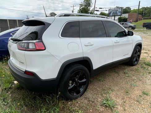 Used 2020 Jeep Cherokee Latitude Plus w/ Cold Weather Group FWD image 8