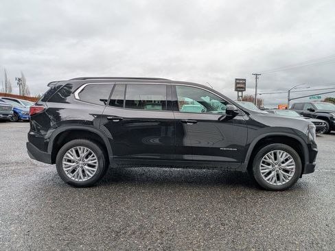 Used 2024 GMC Acadia Elevation image 2