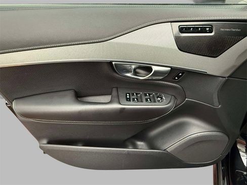 Used 2020 Volvo XC90 T6 R-Design image 20