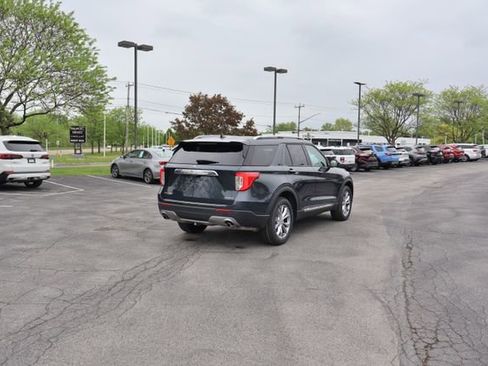 Used 2023 Ford Explorer Limited AWD/4WD image 7