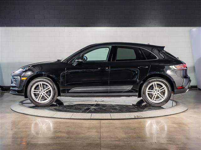 Used 2026 Porsche Macan AWD/4WD image 2