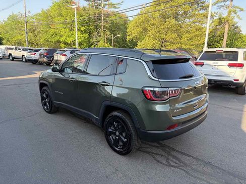 Used 2021 Jeep Compass Latitude AWD/4WD image 5