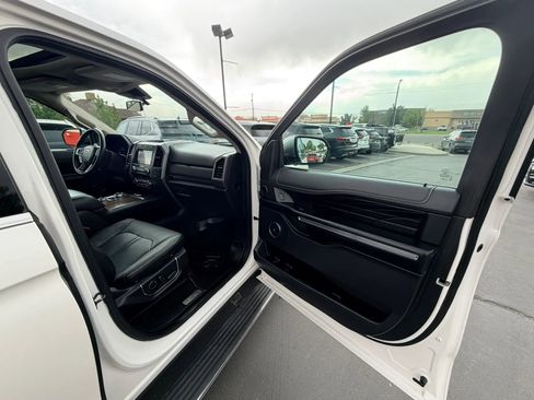 Used 2019 Ford Expedition Platinum AWD/4WD image 29