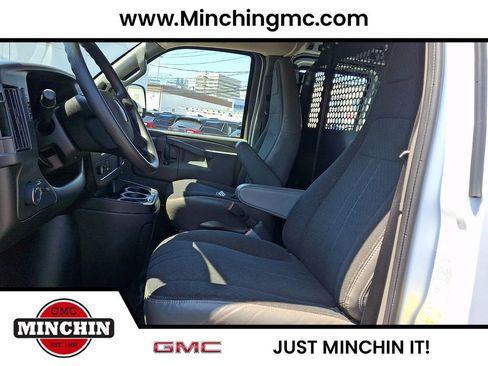Used 2024 GMC Savana 2500 w/ Driver Convenience Package RWD image 12