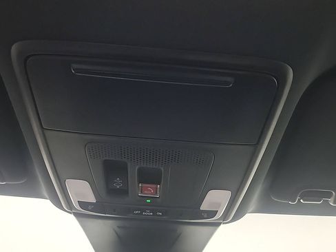 Certified 2025 Honda Civic Sport Touring image 31